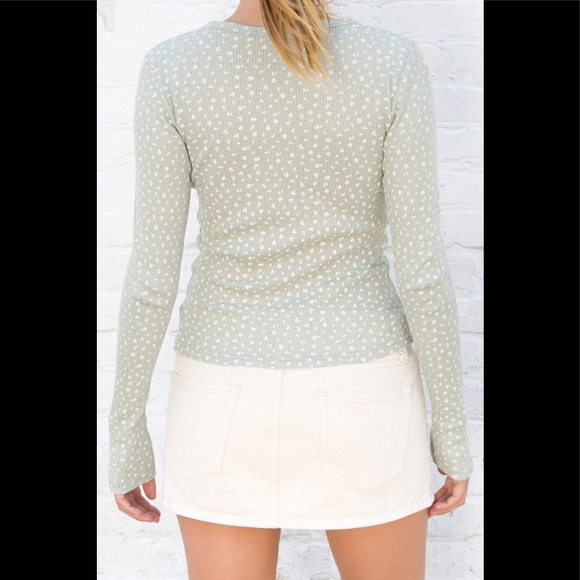 Brandy Melville green Tori floral thermal top - Picture 3 of 5